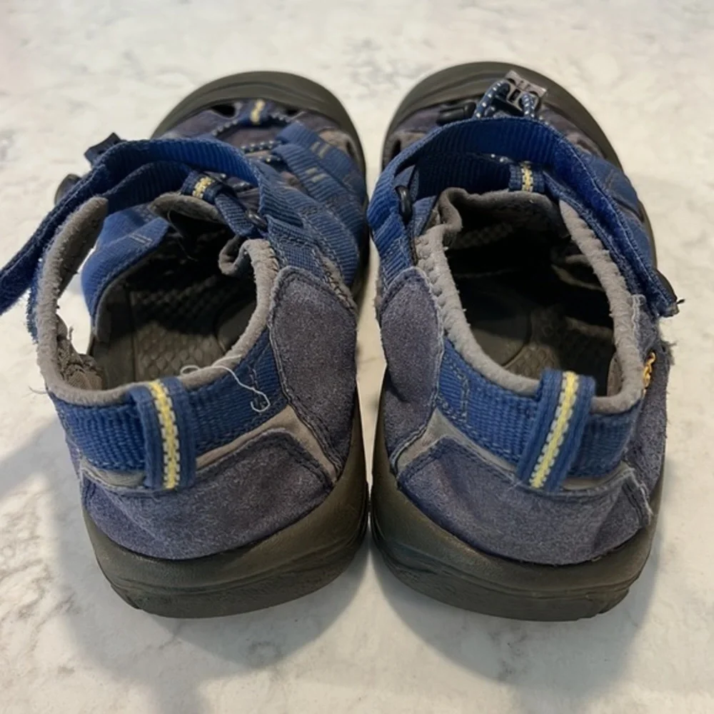 Keen Size 39EU Walking/Hiking Shoe‎
